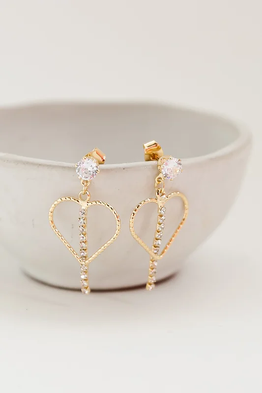 Trendy Minimalist Jewelry For Everyday Wear FINAL SALE - Blakely Gold Rhinestone Heart Drop Earrings Trendy Minimalist Jewelry For Everyday Wear FINAL SALE - Blakely Gold Rhinestone Heart Drop Earrings