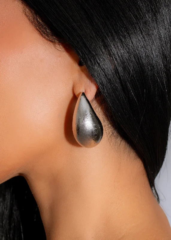 Get Your Favorite Jewelry At The Best Price Hard To Stay Medium Drop Earring Silver