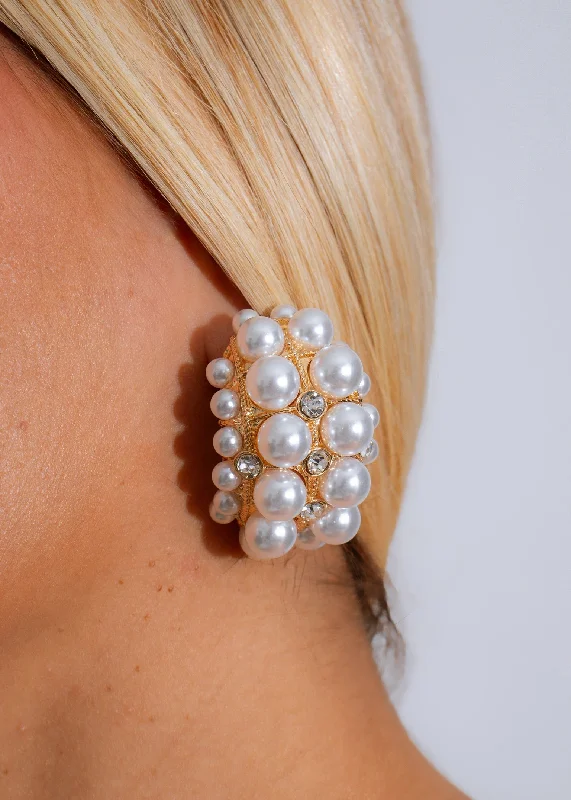 Exclusive Online Discounts On Stylish Jewelry Regal Pearl Cluster Earrings Gold
