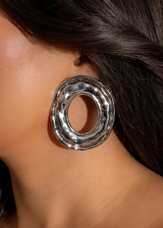 Premium Jewelry At Special Low Prices For A Limited Time Ripple Oval Earrings Silver Premium Jewelry At Special Low Prices For A Limited Time Ripple Oval Earrings Silver