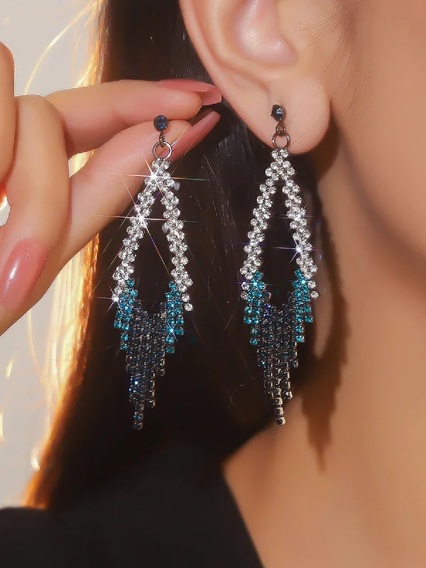 Sparkle On A Budget – Fine Jewelry For Less Trendy Geometric Long Drop Earrings