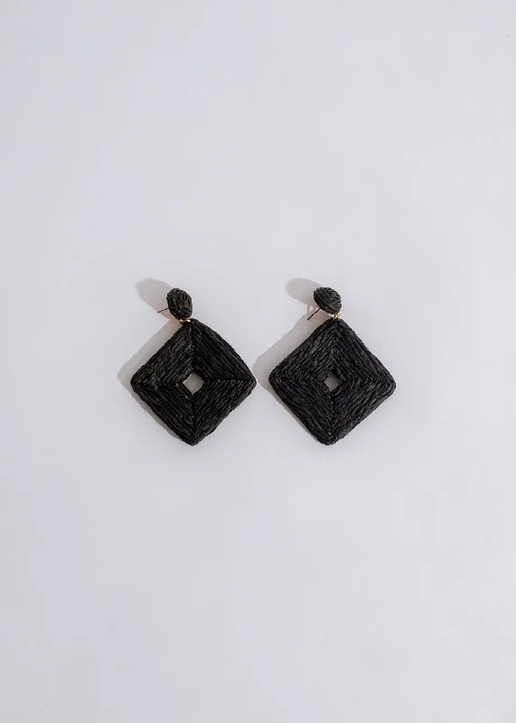 Don't Miss These Dazzling Jewelry Discounts Try Me Earring Black
