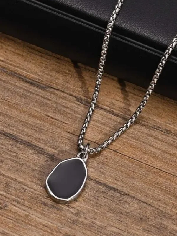 Timeless Elegance, Temporary Discounts – Act Fast Vintage Oval Necklace