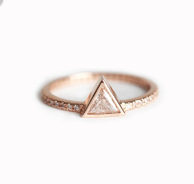 Affordable Glamour – Premium Jewelry At Special Prices Triangle Diamond Ring With Pave Diamond Band Affordable Glamour – Premium Jewelry At Special Prices Triangle Diamond Ring With Pave Diamond Band