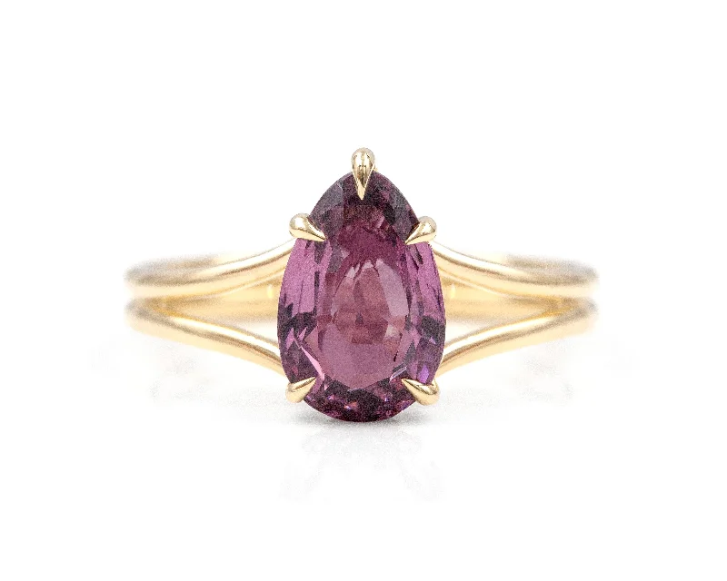 High-End Sparkle, Low-End Prices – Jewelry Sale Live 1.95-Carat Pear Spinel Gemma Ring High-End Sparkle, Low-End Prices – Jewelry Sale Live 1.95-Carat Pear Spinel Gemma Ring