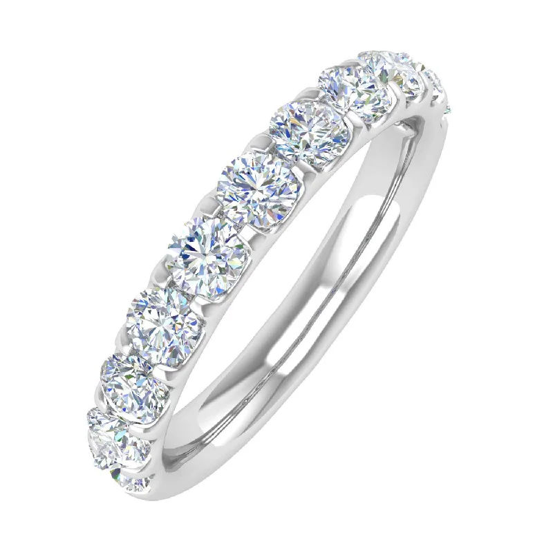 Romantic Heart-Shaped Jewelry For Special Gifts 1 Carat Diamond Wedding Band Ring in Gold - IGI Certified Romantic Heart-Shaped Jewelry For Special Gifts 1 Carat Diamond Wedding Band Ring in Gold - IGI Certified