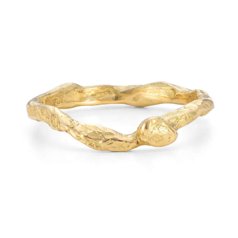 Upgrade Your Collection With Our Limited-Time Jewelry Sale Adakite East Band 18ct Gold Upgrade Your Collection With Our Limited-Time Jewelry Sale Adakite East Band 18ct Gold