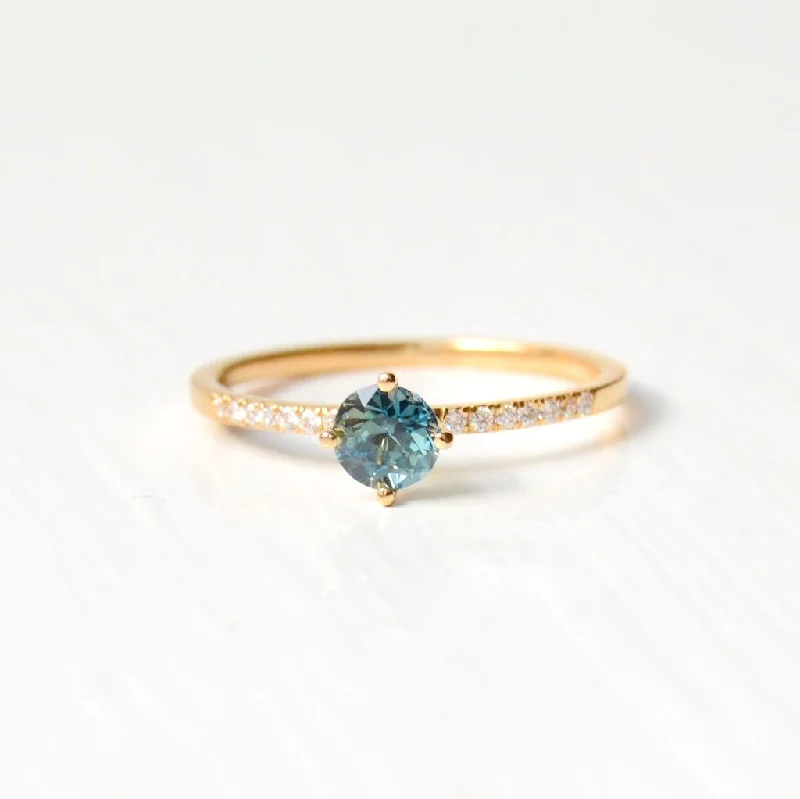 Luxury Jewelry Sale – Sparkle For Less Hima Kola 18K Gold Ring w. Sapphire & Diamonds Luxury Jewelry Sale – Sparkle For Less Hima Kola 18K Gold Ring w. Sapphire & Diamonds