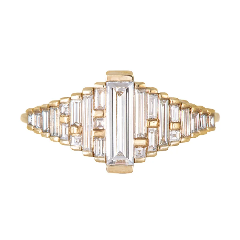 Unmissable Jewelry Clearance – Final Reductions Baguette Diamond Ring with Gradient Diamonds and Gold Details Unmissable Jewelry Clearance – Final Reductions Baguette Diamond Ring with Gradient Diamonds and Gold Details