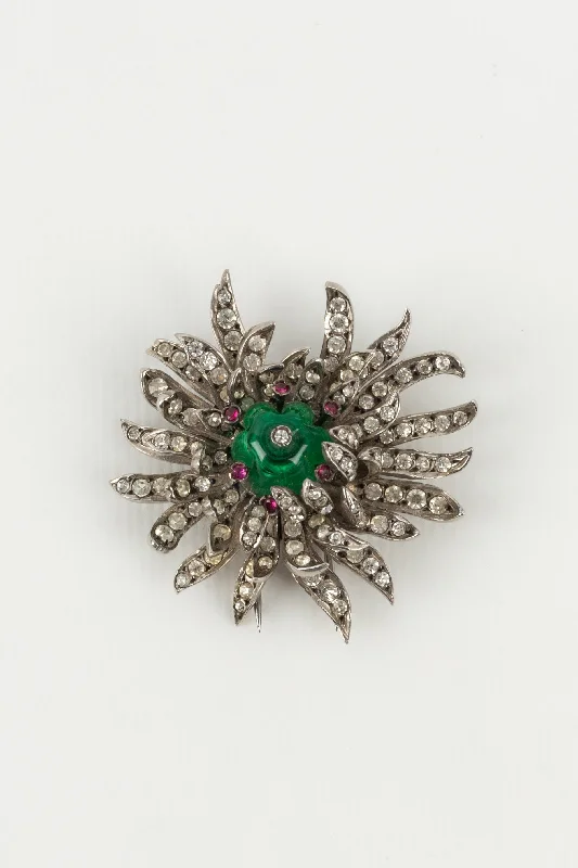Don't Miss Our Biggest Jewelry Sale Of The Season Broche Gripoix pour Chanel