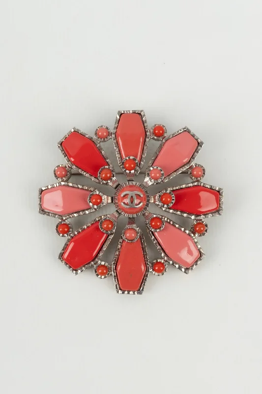 Limited-Time Jewelry Sale – Don't Miss These Deals Broche pendentif Chanel 2004