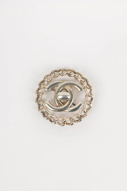 Dazzle With Discounts – Shop Jewelry On Sale Broche tourniquet Chanel 1997