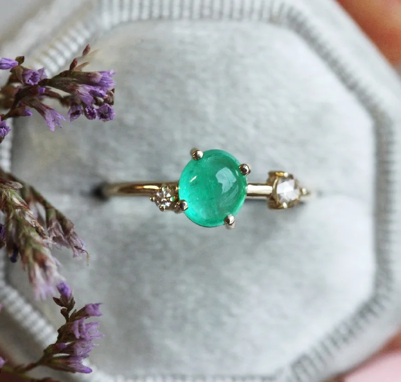Customized Silver Jewelry For Unique Style Diana Oval Emerald Diamond Ring