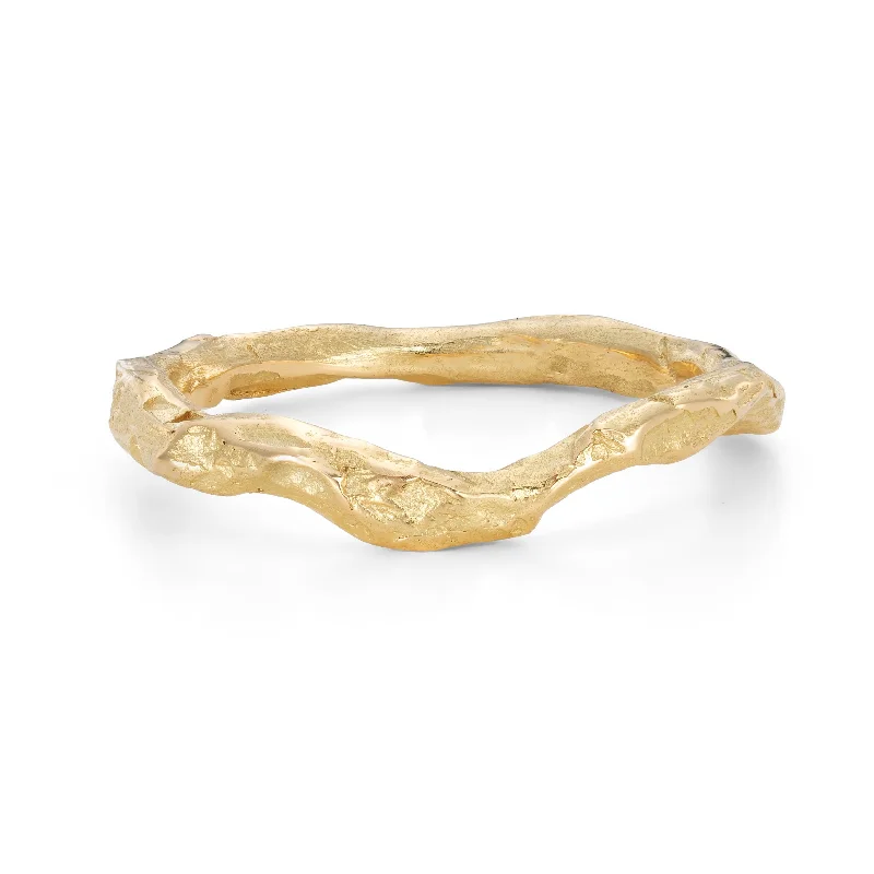 Handmade Pearl Jewelry For Timeless Elegance Carn Band 18ct Gold