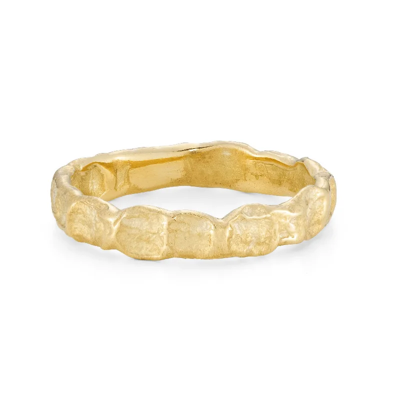 Limited Stock On Premium Jewelry At Low Prices Cockle Fine Ring 18ct Gold