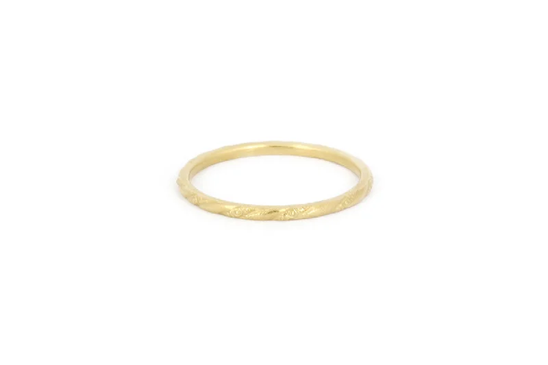 Stunning Jewelry At Even More Stunning Prices Amelié Slim 18K Gold Ring