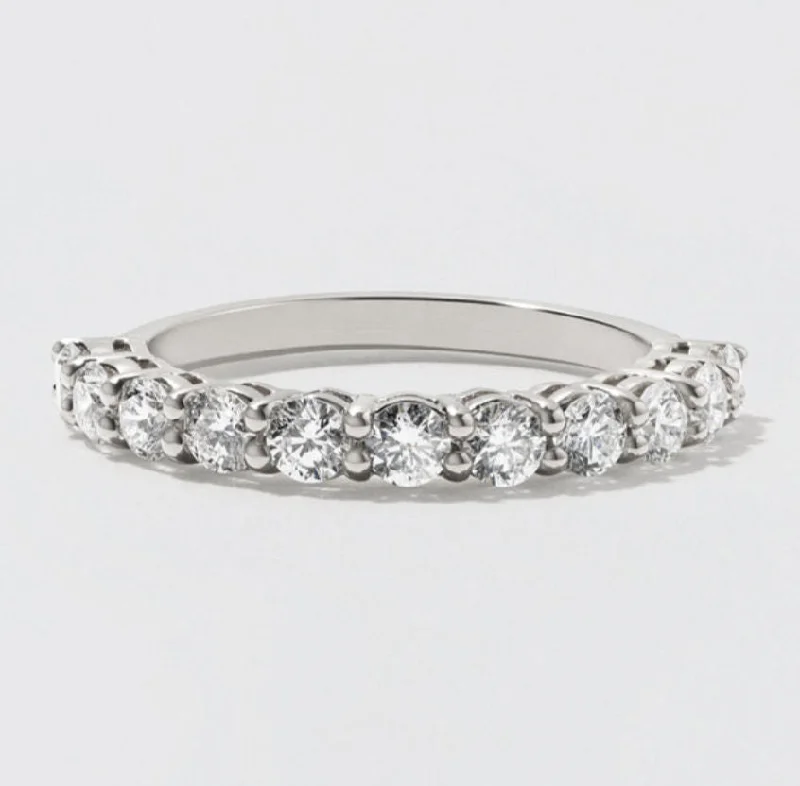 Make Your Outfit Shine With Discounted Jewelry MEL 14K White Gold Ring w. Diamonds Make Your Outfit Shine With Discounted Jewelry MEL 14K White Gold Ring w. Diamonds