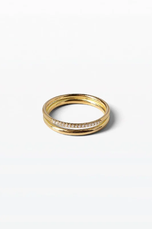 Luxury Meets Affordability – Jewelry Sale Now Live Wedding 05 18K Gold Ring w. Diamond Luxury Meets Affordability – Jewelry Sale Now Live Wedding 05 18K Gold Ring w. Diamond