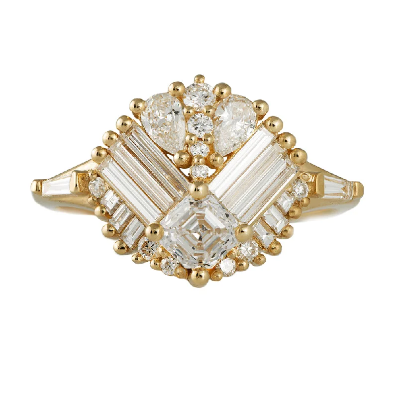Discounted Jewelry For A Glamorous Look Mirrored Cluster Ring with Asscher Cut Diamond Discounted Jewelry For A Glamorous Look Mirrored Cluster Ring with Asscher Cut Diamond