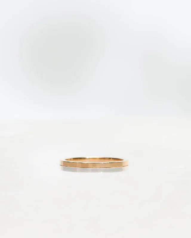 Luxury Jewelry Now At Special Promotional Rates Squared Goldie 1.5 mm 18K Gold, Whitegold or Rosegold Ring Luxury Jewelry Now At Special Promotional Rates Squared Goldie 1.5 mm 18K Gold, Whitegold or Rosegold Ring