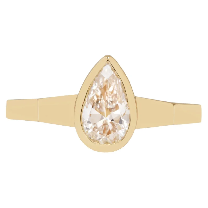 Elegant Designs, Unbeatable Discounts – Shop Jewelry Now Radiant Pear Mojave Ring