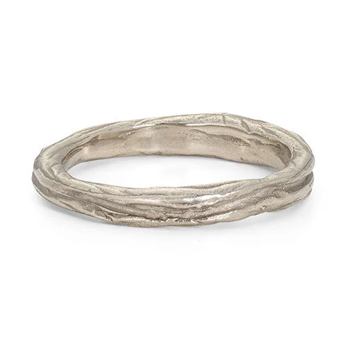 Timeless Elegance, Temporary Discounts – Act Fast Ripple Fine Ring 18ct White Gold