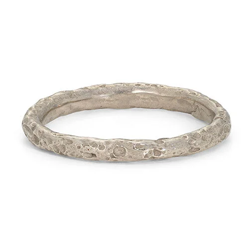 Don't Miss These Dazzling Jewelry Discounts Urchin Fine Ring 18ct White Gold