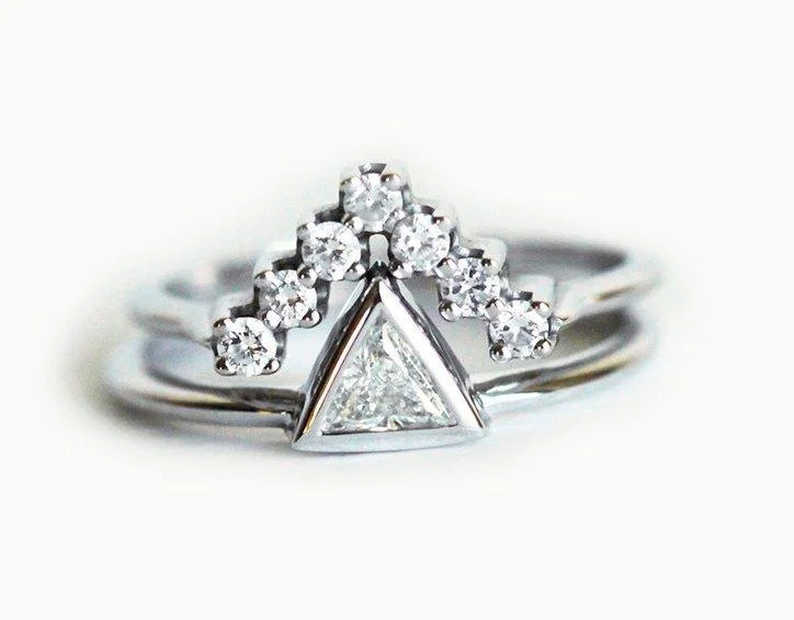 Handcrafted Beauty At Affordable Prices White Gold Engagement Ring Set: Triangle Solitaire & V Band Handcrafted Beauty At Affordable Prices White Gold Engagement Ring Set: Triangle Solitaire & V Band