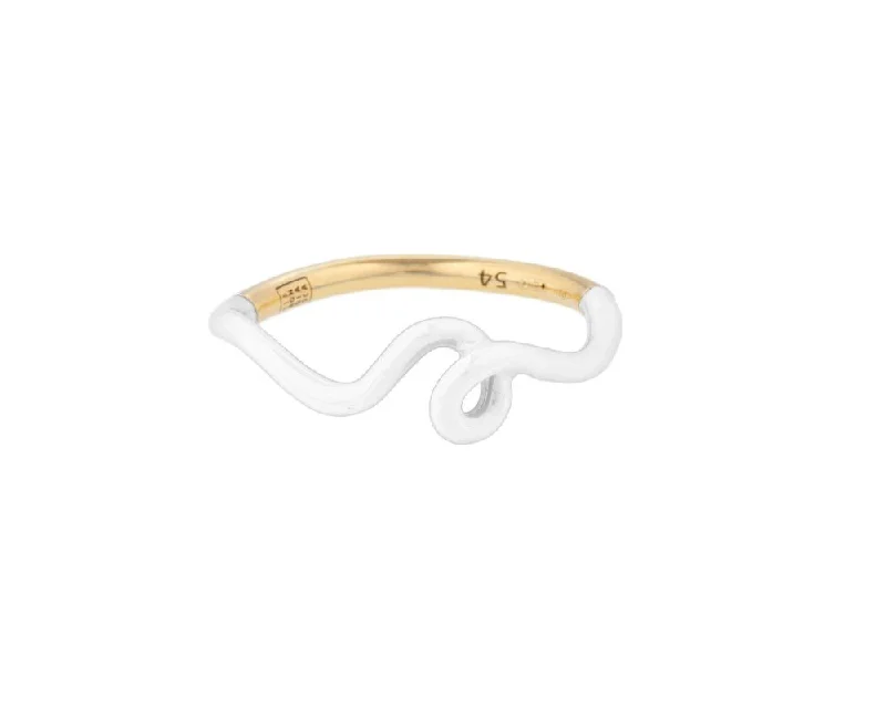 Elevate Your Jewelry Collection With Limited-Time Savings Wave 9K Gold Ring w. White Enamel Elevate Your Jewelry Collection With Limited-Time Savings Wave 9K Gold Ring w. White Enamel