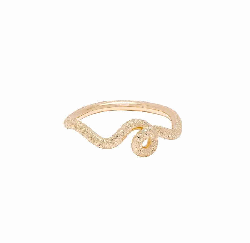 Affordable Glamour – Premium Jewelry For Less Wave 9K Gold Ring