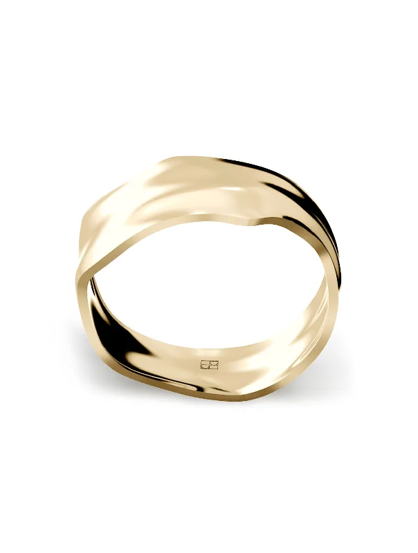 Premium Diamond Jewelry At Once-In-A-Lifetime Discounts Liquid N°1 18K Gold Ring