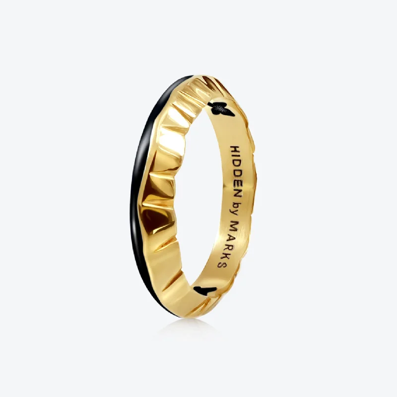 Shop Dazzling Jewelry At The Best Prices A.Iceberg 18K Gold Ring w. Black enamel