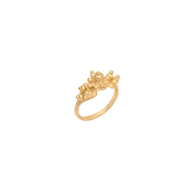 Exclusive Gemstone Jewelry At Special Prices Granatæble 18K Gold Ring
