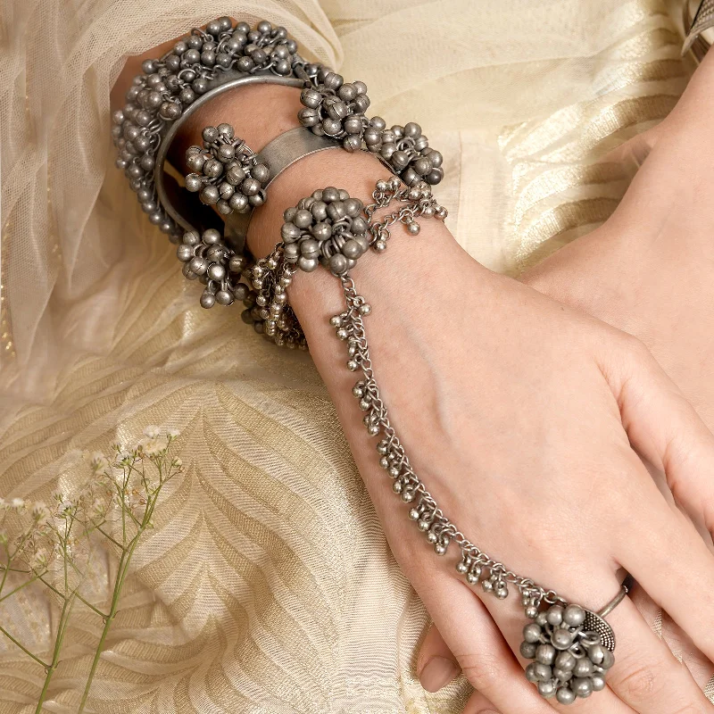 Limited-Stock Jewelry Clearance – Grab Your Favorites Now Teejh Indrani Stacked Bracelet set Limited-Stock Jewelry Clearance – Grab Your Favorites Now Teejh Indrani Stacked Bracelet set