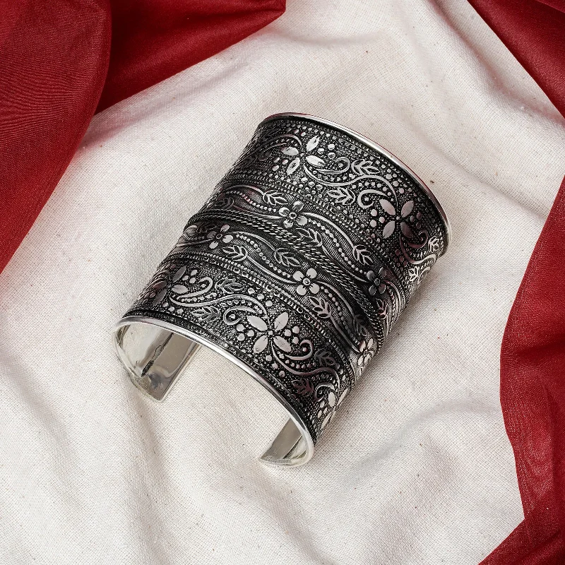 High-End Sparkle, Low-End Prices – Jewelry Sale Live Teejh Yashodhara Silver Oxidised Cuff Bracelet High-End Sparkle, Low-End Prices – Jewelry Sale Live Teejh Yashodhara Silver Oxidised Cuff Bracelet
