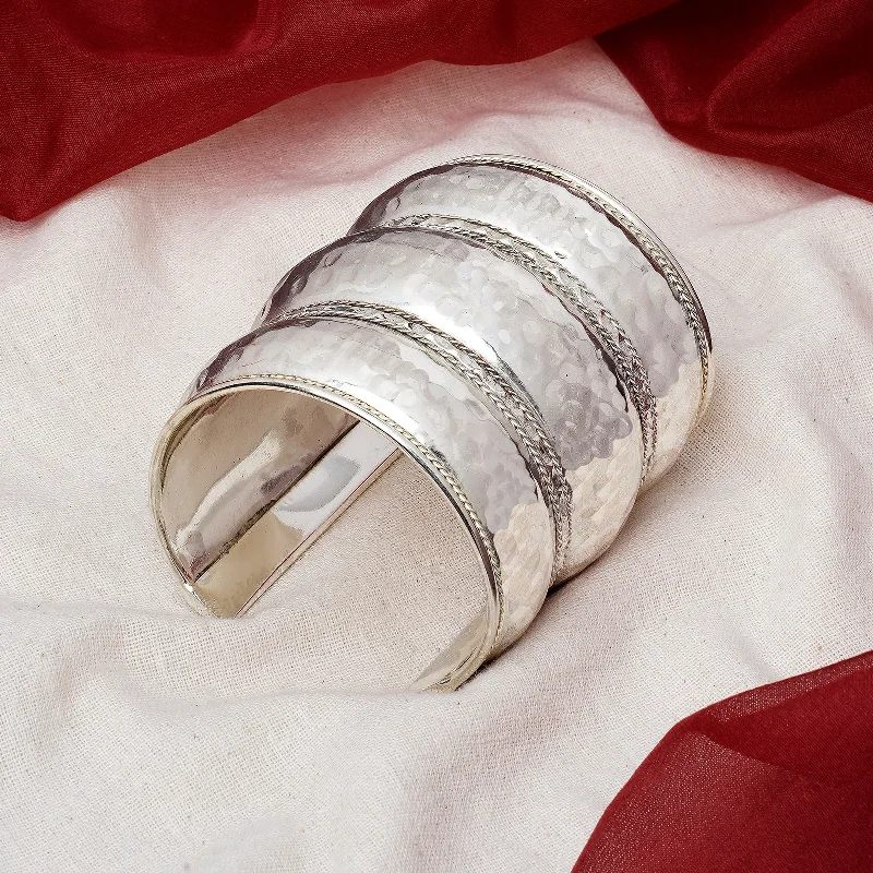 Shop High-Quality Jewelry At Jaw-Dropping Discounts Teejh Yuktah Silver Oxidised Cuff Bracelet Shop High-Quality Jewelry At Jaw-Dropping Discounts Teejh Yuktah Silver Oxidised Cuff Bracelet