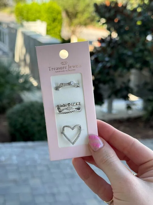 Trending Jewelry Styles Now At Limited-Time Discounts Love Silver Ring Set by Treasure Jewels Trending Jewelry Styles Now At Limited-Time Discounts Love Silver Ring Set by Treasure Jewels