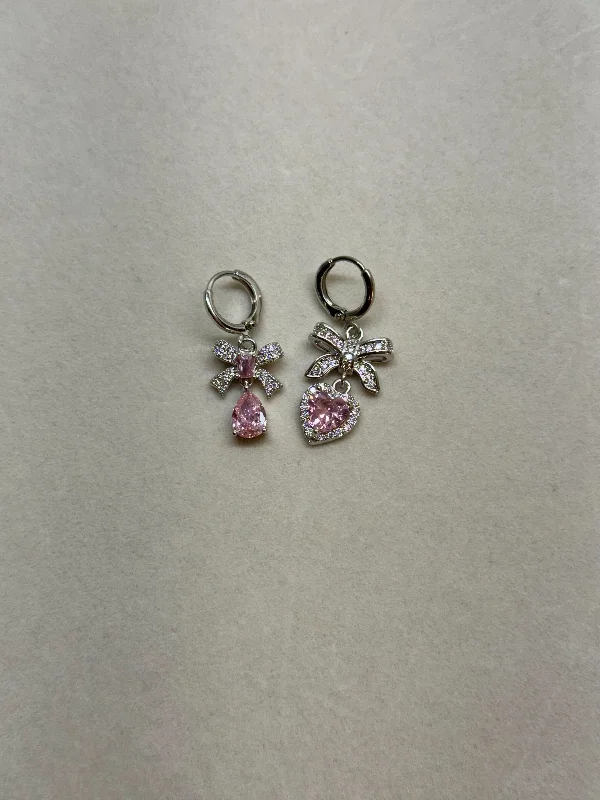 Affordable Glamour – Premium Jewelry For Less Silver Bow Dangle Charms by Treasure Jewels Affordable Glamour – Premium Jewelry For Less Silver Bow Dangle Charms by Treasure Jewels