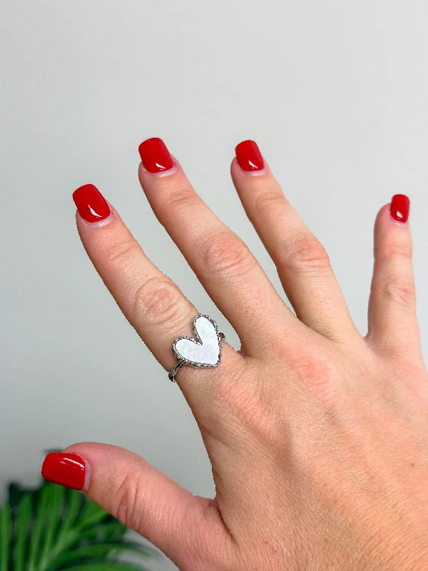 Best Jewelry Deals – Premium Quality At Exclusive Discounts I Pearl U So Much Ring - Silver by B.B. Lila Best Jewelry Deals – Premium Quality At Exclusive Discounts I Pearl U So Much Ring - Silver by B.B. Lila