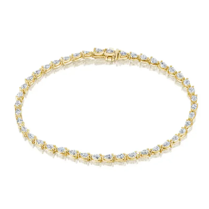 Grab Your Dream Jewelry At The Lowest Prices Tacori Stilla Pear Diamond Tennis Bracelet in 18k Gold Grab Your Dream Jewelry At The Lowest Prices Tacori Stilla Pear Diamond Tennis Bracelet in 18k Gold